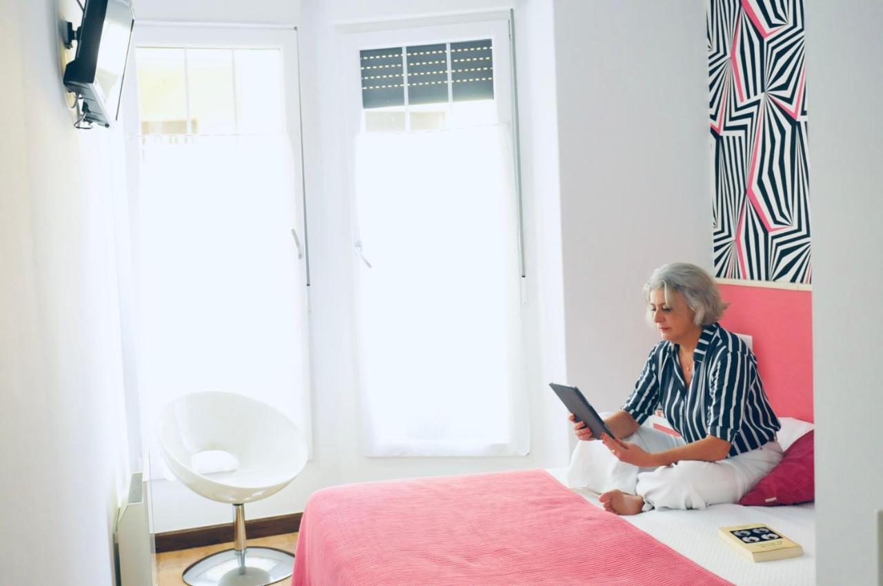 Balenax Pension Gijón Exteriör bild