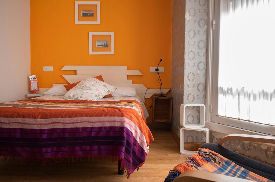 Balenax Pension Gijón Exteriör bild